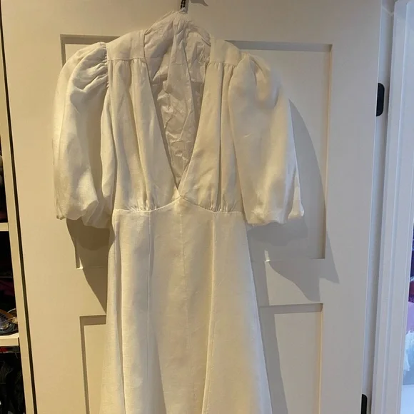Dissh aisle long white linen backless dress size us 8 - Picture 2 of 5